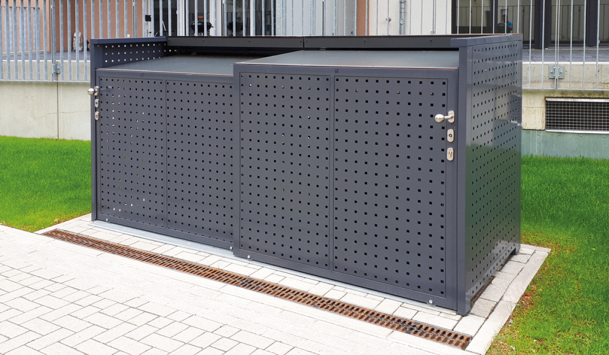 <h5>Mülltonnen-Box mit Schiebetür aus Quadratlochblech</h5>